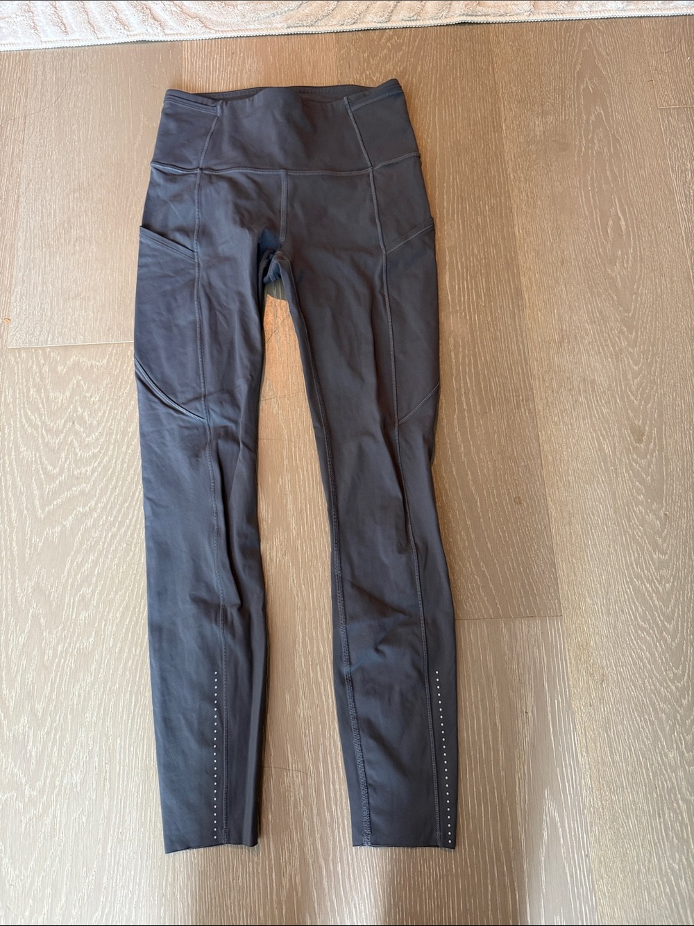 Lululemon High-Rise Grey leggings 25” size 4 nwot